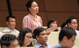 Quốc hội thảo luận vào dự án Luật Thi đua, khen thưởng