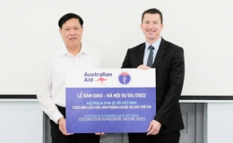 Việt Nam tiếp nhận hơn 7,2 triệu liều vắc xin do Australia tài trợ để tiêm cho trẻ 5-12 tuổi