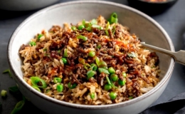 15 phút làm cơm chiên bò băm