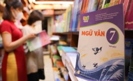 Bảo đảm đầy đủ sách giáo khoa cho năm học mới