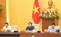 Bảo đảm ổn định và nâng cao đời sống nhân dân