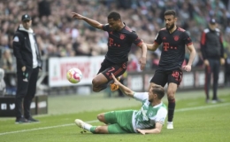 Bayern gây thêm áp lực lên Dortmund