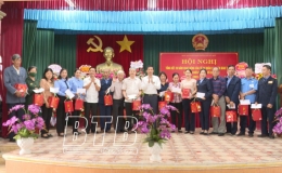 Tổng kết 20 năm hoạt động tổ tự quản an toàn giao thông Hội Cựu chiến binh xã Vũ Quý