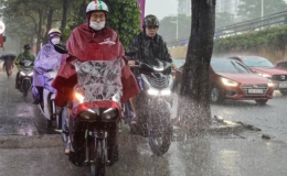 Bắc Bộ mưa dông diện rộng, Nam Bộ nắng nóng