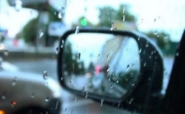 Cách chống đọng nước gương hậu ô tô