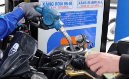 Giá xăng tăng trở lại