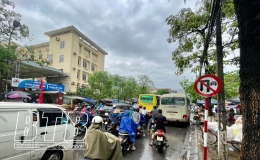 Hè không thoáng thì đường khó thông