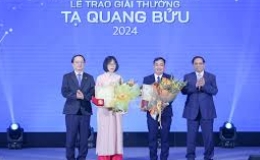 Tiến sĩ Nguyễn Thị Kim Thanh và Phó Giáo sư, Tiến sĩ Trần Mạnh Trí được trao Giải thưởng Tạ Quang Bửu năm 2024