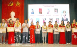 Trường THCS Vũ Hội: 13 giáo viên, 75 học sinh đạt thành tích cao được biểu dương