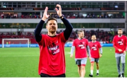 Xác định 2 đội vào chung kết Europa League