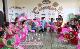 99,3% cơ sở giáo dục mầm non đưa nghệ thuật chèo vào chương trình để trẻ làm quen