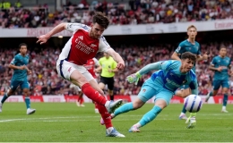 Arsenal thua trận thứ hai liên tiếp