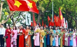 Bộ Chính trị: Dân số là yếu tố quan trọng hàng đầu, là nhiệm vụ chiến lược