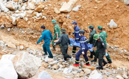 Bộ Nội vụ yêu cầu 'siết' an toàn lao động trong mùa mưa bão