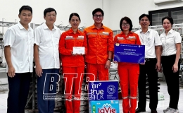 Công đoàn Công ty Điện lực Thái Bình: Thăm, tặng quà công nhân lao động