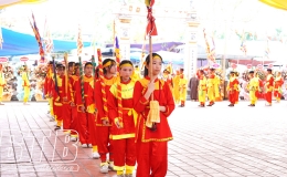 Độc đáo múa kéo chữ lễ hội làng La Vân