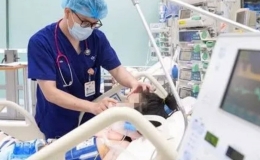 Hồi sinh bé gái 11 tuổi ngừng tuần hoàn do tai nạn cửa cuốn