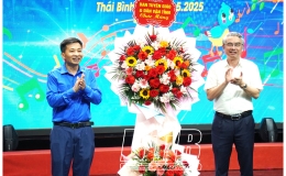 Liên hoan Tiếng hát khăn quàng đỏ