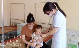 Mùa hè - nỗi lo bệnh truyền nhiễm ở trẻ