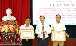 Toàn tỉnh trao tặng, truy tặng Huy hiệu Đảng cho 2.369 đảng viên trong đợt 19/5/2025