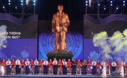 Tổng Bí thư Tô Lâm dự khai mạc Lễ hội Làng Sen 2025