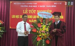 Trường Đại học Y Dược Thái Bình trao bằng tốt nghiệp cho lưu học sinh Lào và Campuchia
