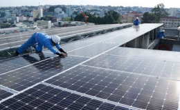 Đề xuất giữ giá điện mặt trời áp mái hơn 2.150 đồng một kWh đến hết 2021