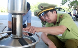 Cảnh giác với thủ đoạn kinh doanh xăng, dầu giả