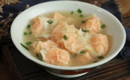 Đổi vị cuối tuần với món hoành thánh tôm ngọt thơm hấp dẫn