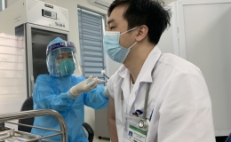 Thêm 31.071 người được tiêm chủng vắc xin phòng Covid-19 trong ngày 11/6/2021
