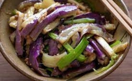 Cà tím xào thịt dễ làm cho mâm cơm gia đình