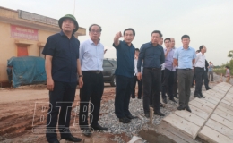 Kiểm tra công tác ứng phó với lũ trên sông Trà Lý