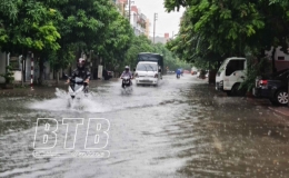 Tin mưa lớn, cảnh báo dông, lốc, sét và gió giật mạnh tại Thái Bình