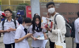 Bộ GD&ĐT thông tin về việc ảnh chụp đề thi Ngữ văn xuất hiện trên mạng xã hội từ 8 giờ