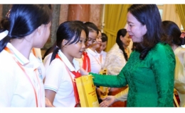 Hoàn thiện các chủ trương, chính sách trong chăm sóc, giáo dục và bảo vệ trẻ em