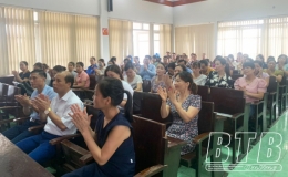 Hưng Hà: Khai mạc lớp dạy nghệ thuật chèo trong ngành giáo dục