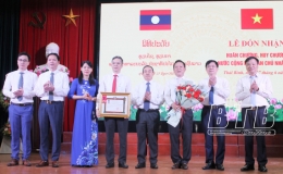 Trường Đại học Y Dược Thái Bình: Đón nhận Huân chương Lao động hạng Nhất của nước CHDCND Lào