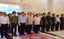Chủ tịch nước Tô Lâm dâng hương tại Đền thờ Chủ tịch Hồ Chí Minh