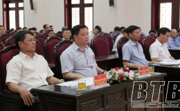 Đồng chí Nguyễn Khắc Thận, Phó Bí thư Tỉnh ủy, Chủ tịch UBND tỉnh tiếp xúc cử tri tại thành phố Thái Bình