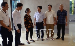 Hội Nông dân thành phố bàn giao nhà đại đoàn kết cho hội viên