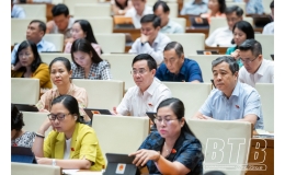 Kỳ họp thứ 7: Quốc hội thảo luận về các dự án luật, nghị quyết trình Kỳ họp