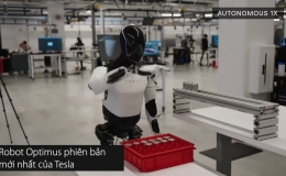 Robot Optimus của Tesla trình diễn xếp pin