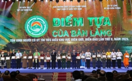 Tôn vinh 200 người có uy tín tiêu biểu, "điểm tựa của bản làng"