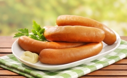 Cách nhận biết thịt lợn bệnh trong xúc xích, giò chả