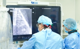 Cấy máy tạo nhịp tim siêu nhỏ cho người đàn ông