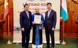 Cuộc thi viết văn thơ đầu tiên về người phụ nữ Việt Nam nơi xa xứ
