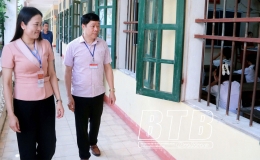 Gần 1.000 thí sinh hoàn thành bài thi môn chuyên vào lớp 10 Trường THPT Chuyên Thái Bình