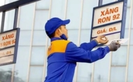 Giá xăng, dầu cùng tăng