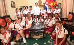Học sinh Cuba yêu thích tìm hiểu văn hóa và lịch sử Việt Nam