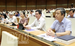 Quốc hội biểu quyết thông qua các Dự án Luật, Nghị quyết